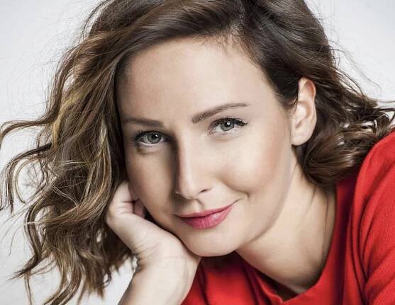 ≡ Čeká herečka Veronika Arichteva druhé miminko? 》 Her Beauty