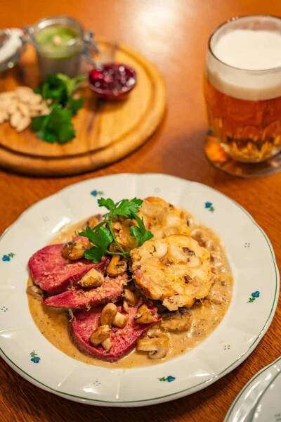 Česká kuchyně v Praze – autentická restaurace U Matěje Kotrby