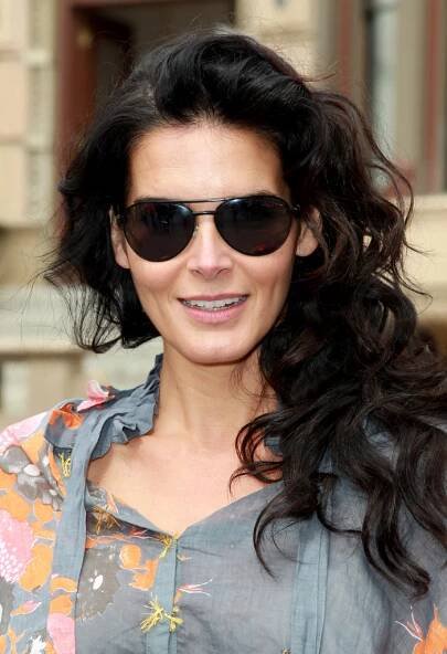 Angie-Harmon-Hot-Images