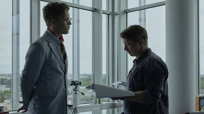 Antti Holma, Kari Ketonen - Kurjen kirous - Benjamin - Z filmu