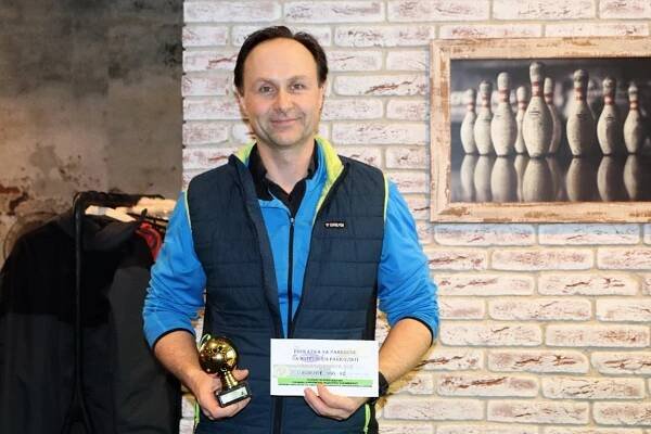 Od plotny až k vítězství na Prosecké ProShop Desítce | Aktuality | Xbowling Prosek, Praha 9 