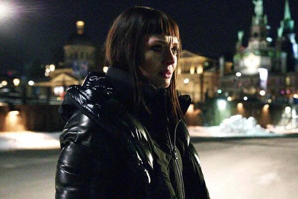 Laura Haddock as Max Meladze in episode 108 of The Recruit
