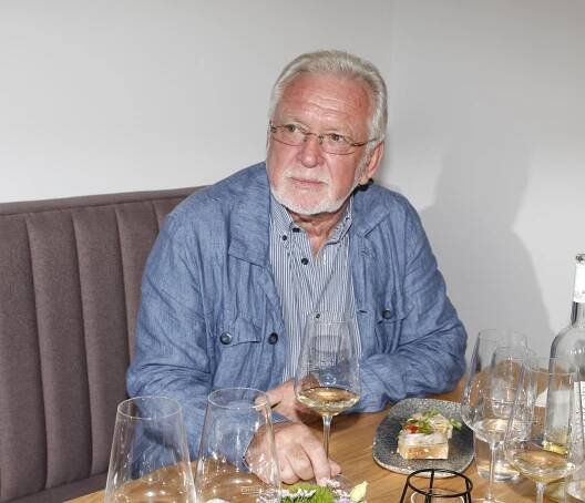 Jaromír Hanzlík slaví 75: Dobře situovaný senior by se rád vrátil k Cyranovi a Hamletovi