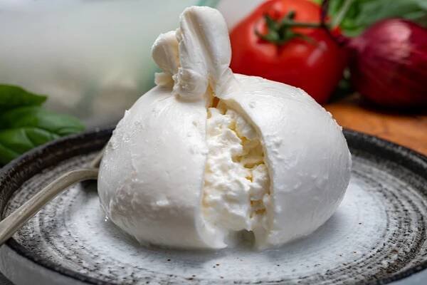 Recept na burrata salát - Receptik.cz