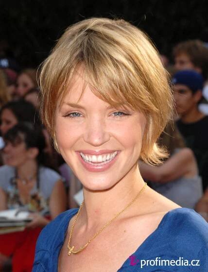 Ashley Scott - celebrity účes - HappyHair