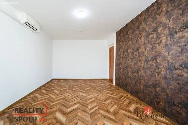 Pronájem bytu 2+1 58 m², Zelená, Ostrava - Moravská Ostrava