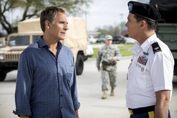 Námořní vyšetřovací služba: New Orleans - Vedlejší ztráty - Z filmu - Scott Bakula, Nicholas Lea