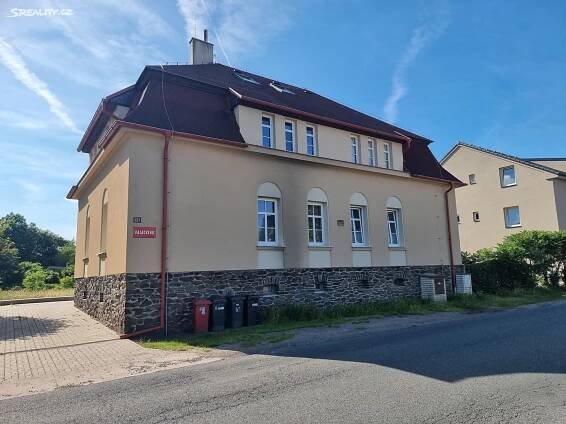 Pronájem bytu 2+1 58 m², Palackého, Velim