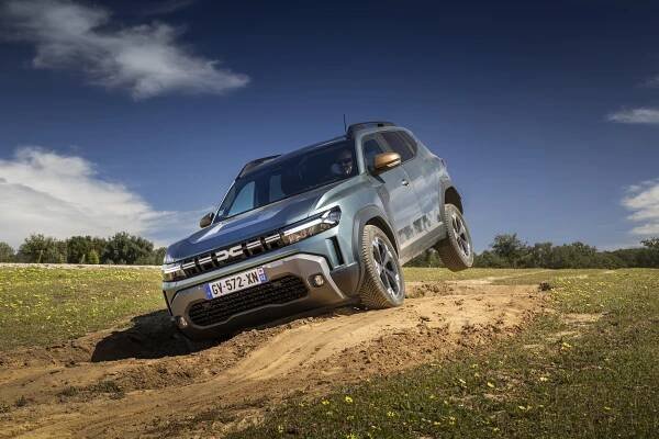 Dacia Duster chystá revoluci pod kapotou! I se zbrusu novým pohonem má jít o schopného pracanta za dobré peníze