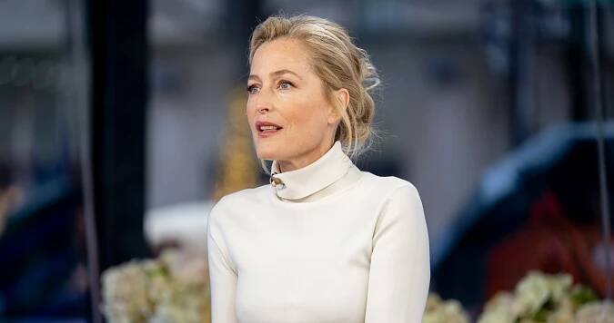 Gillian Anderson Returned To Work 10 Days After Giving Birth