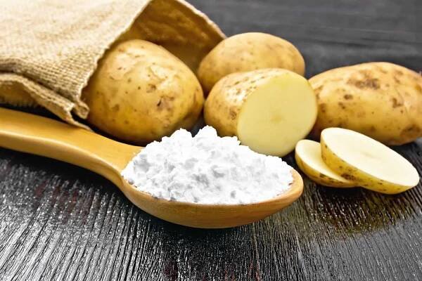 Bramborový škrob je tajnou ingrediencí domácí kosmetiky. Vlasům dodá lesk a sametovou hebkost – StyleUp.cz Krása a styl