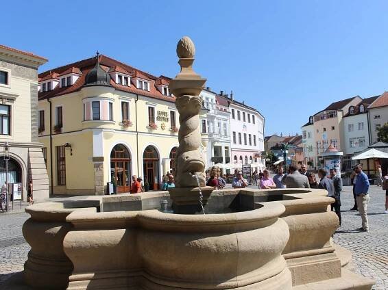Hradiště opravilo kašnu i někdejší sídlo gestapa