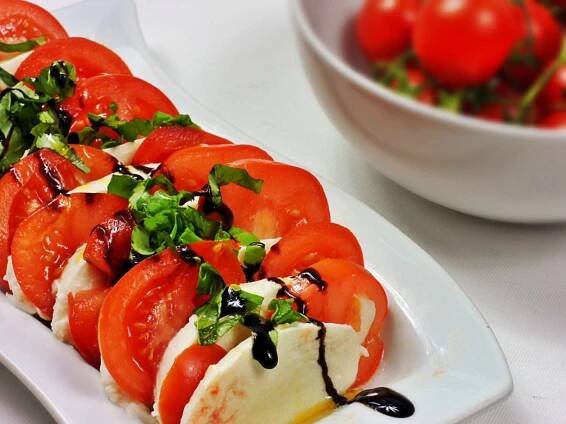 Caprese salát – Snědeno.cz