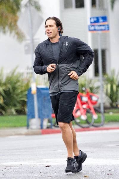 Celebrities Who Run: Hollywood Joggers Find Best Workout Trend