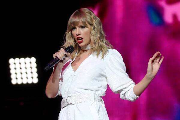 Taylor Swift fans targeted by surge in ticket scams ahead of UK Eras tour