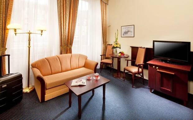 Mariánské Lázně luxusně v Hotelu Excelsior **** s až 14 léčebnými procedurami, neomezeným wellness + polopenze
