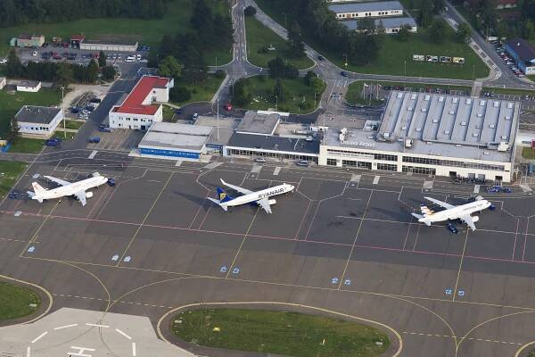 Pasažérů v Mošnově přibývá i po loňském rekordním roce. Letišti pomáhají dovolené