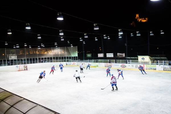 Zimní stadion | obcan.hluboka.cz