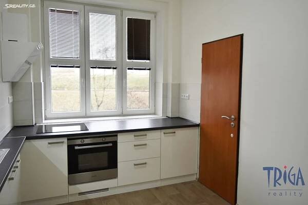 Pronájem bytu 2+1 75 m², Tyršova, Jaroměř - Josefov