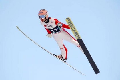 rekord skoky na lyžích