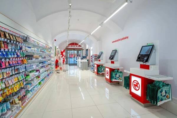 Známá drogerie v Praze otevírá svoji nejmodernější prodejnu. Nabízí slevu 20 procent na celý nákup | Galerie 1/5 | Refresher