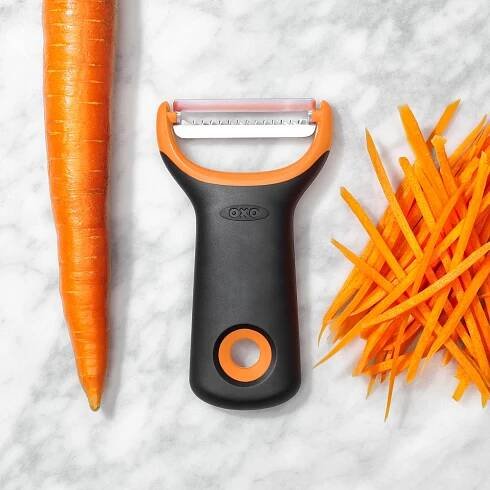 Julienne škrabka, nerezavějící ocel, oranžová - OXO | KitchenShop