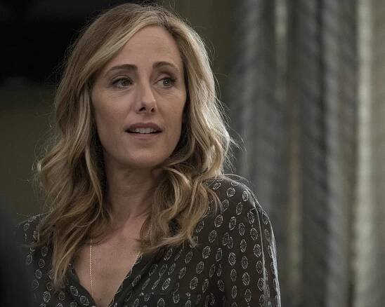 Chirurgové - Zbořit dům - Z filmu - Kim Raver