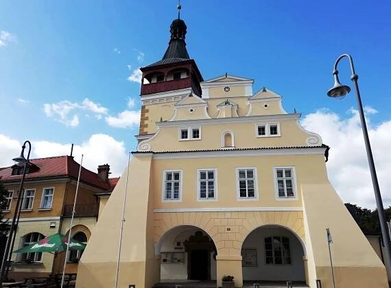 Dobrovice - městský úřad foto 2