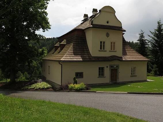 Soubor:Roprachtice, fara.jpg – Wikipedie