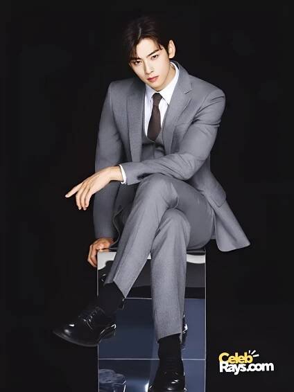 Eun Woo as model
