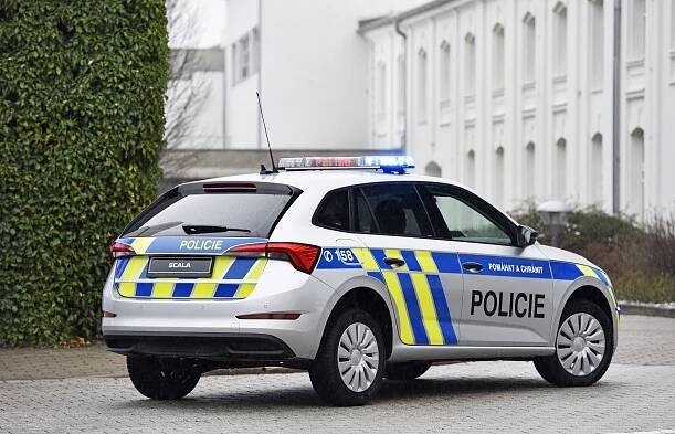 Škoda představuje scalu pro českou policii, jde o první hatchback s automatem