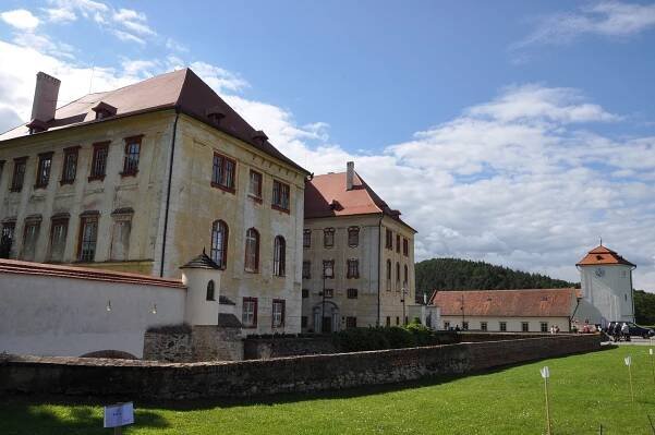 Soubor:Kunštát-zámek2013.jpg