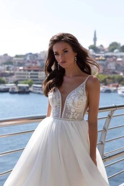 BLOOMING LOVE – Maria Anette – Wedding dress wholesale manufacturer in Ukraine