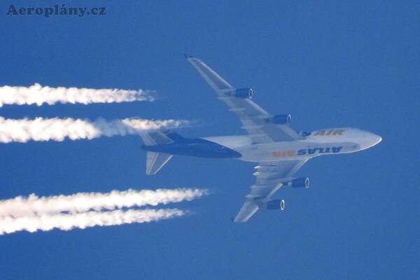 Boeing 747-47UF/SCD - N498MC