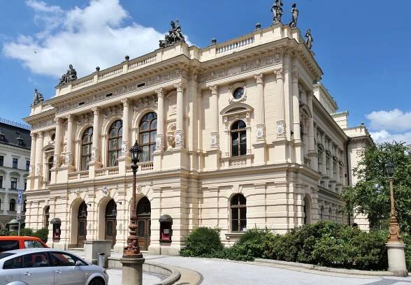 Soubor:Liberec divadlo F. X. Šaldy 9.jpg – Wikipedie