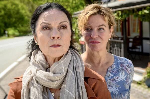 Meine Mutter traut sich was - Z filmu - Sabine von Maydell, Margarita Broich