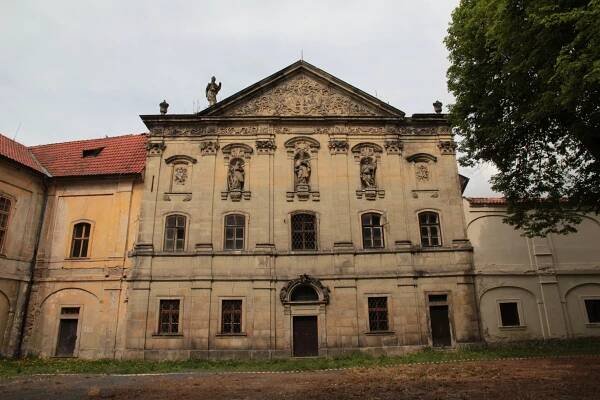 Zámek, klášter, pivovar a statek v jedné osobě 2021 | Urbex fans - sociální síť pro fanoušky Urbexu