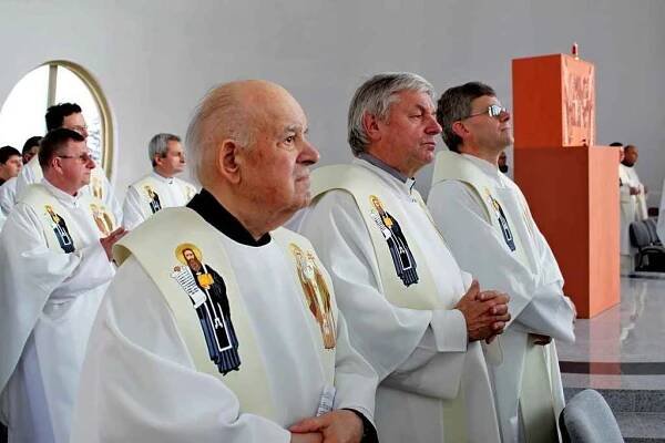 Modernímu kostelu sv. Ducha ve Staré Městě požehnal biskup Posád