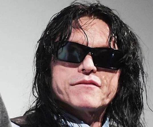 Tommy Wiseau - Bio, Facts, Family Life of Actor