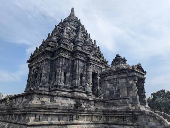 Bezplatný obrázek: Candi Bubrah, buddhistický chrám v archeologickém nalezišti Prambanan v Yogyakartě na Jávě v Indonésii, zapsaný na seznamu UNESCO