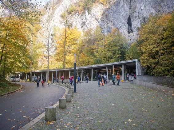 Punkevní jeskyně – andělskou jeskyní až na dno propasti a lodí zpět | PrimaVylety.cz