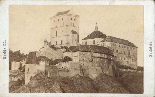 Karlštejn před přestavbou, foto kolem roku 1880