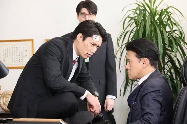 Nobujuki Suzuki, Džun Hašimoto - Salaryman Kintaró: Akacuki hen - Z filmu