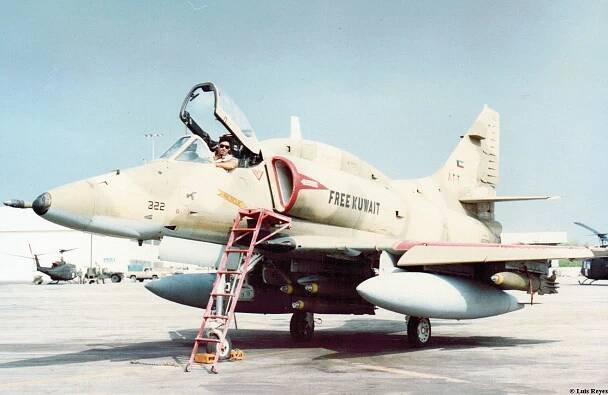 McDonnell Douglas A-4KU/TA-4KU "Skyhawk"