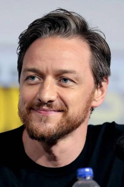 Soubor:James McAvoy by Gage Skidmore 2.jpg