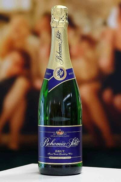 Ti, kdo mají raději sekty suché, dávají přednost variantě Bohemia Sekt brut.