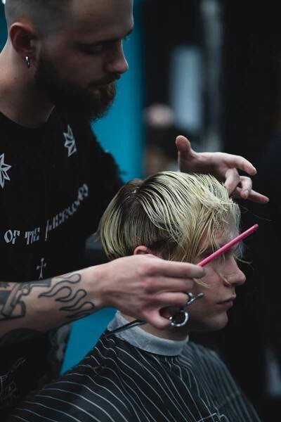 Barber akademie Praha | Kurzy pánského stříhání od nejlepších holičů v Praze