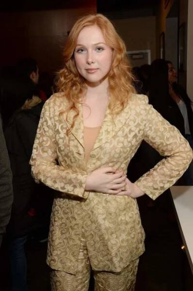 41 Hottest Pictures Of Molly C. Quinn | CBG