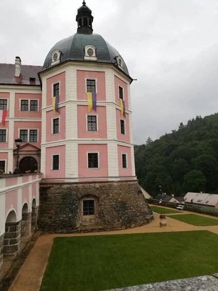 CZestování: Hrad s cennou starožitností | Dobrý Zprávy