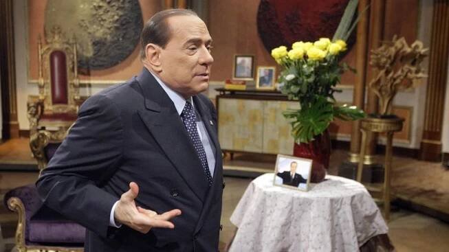 Italští senátoři chtějí vyhodit Berlusconiho z parlamentu